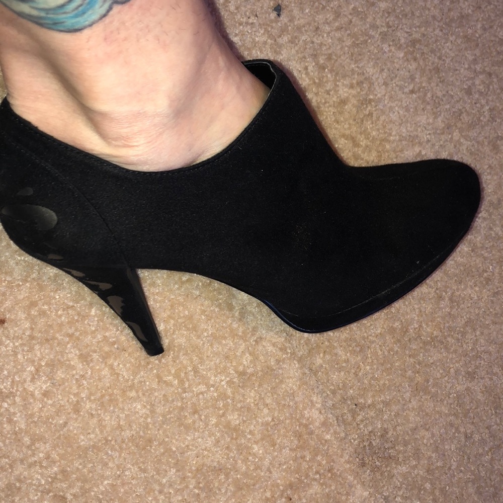 Black  heels - Picture 3 of 7